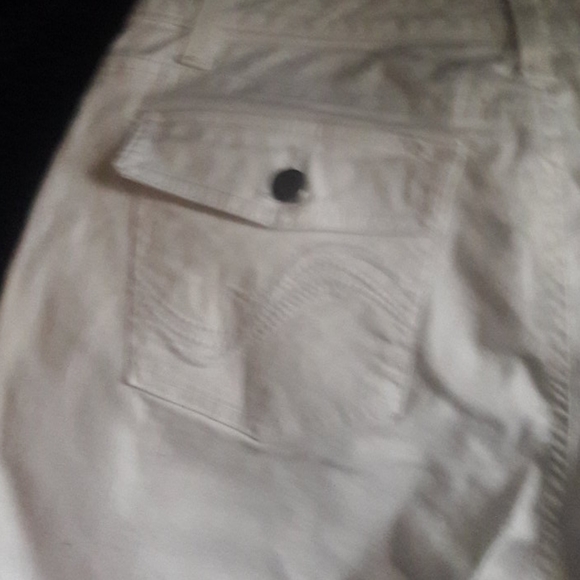 Capri Pants - Picture 4 of 4